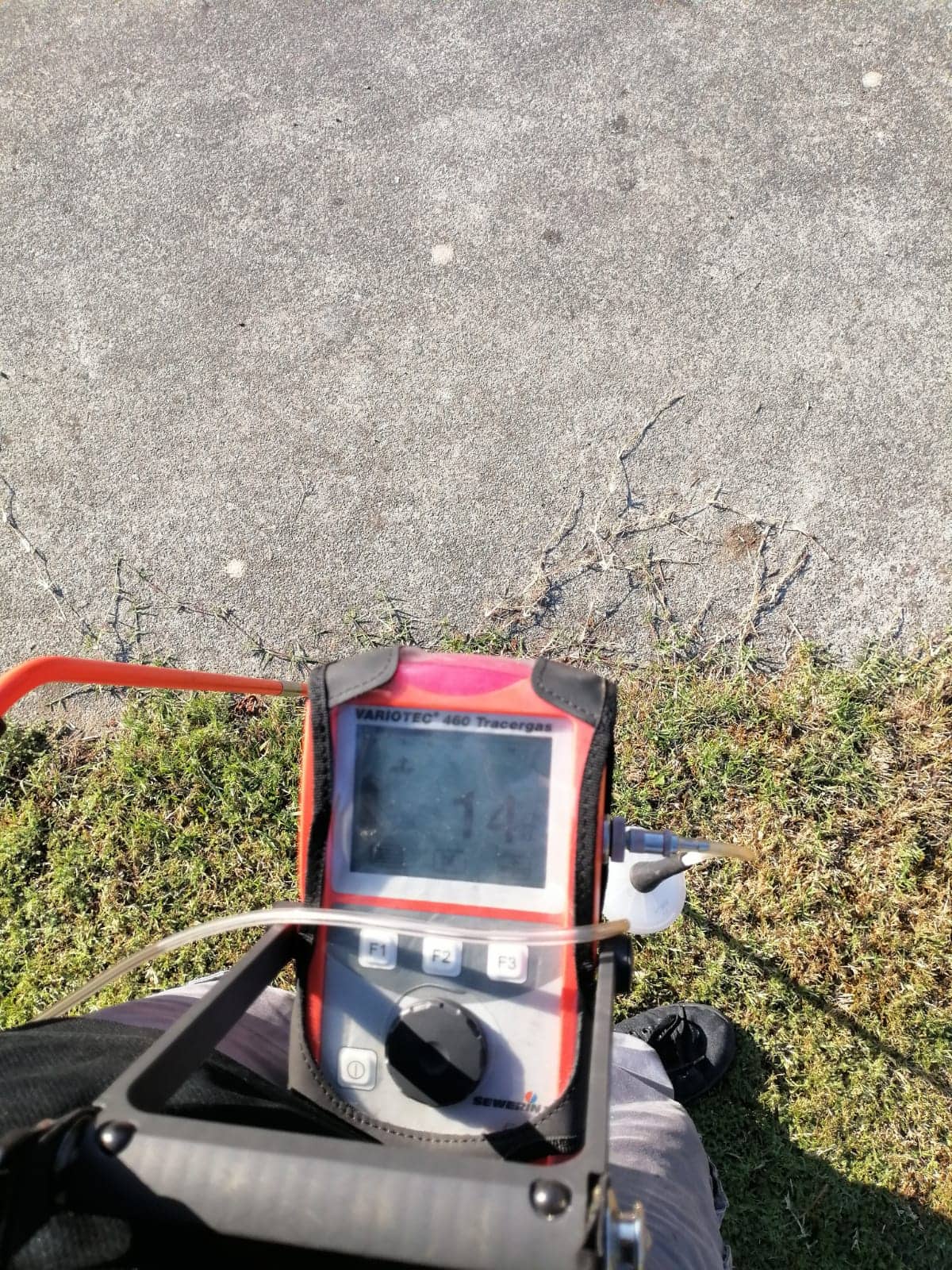 Equipo de detección de fugas con cámara en A Coruña